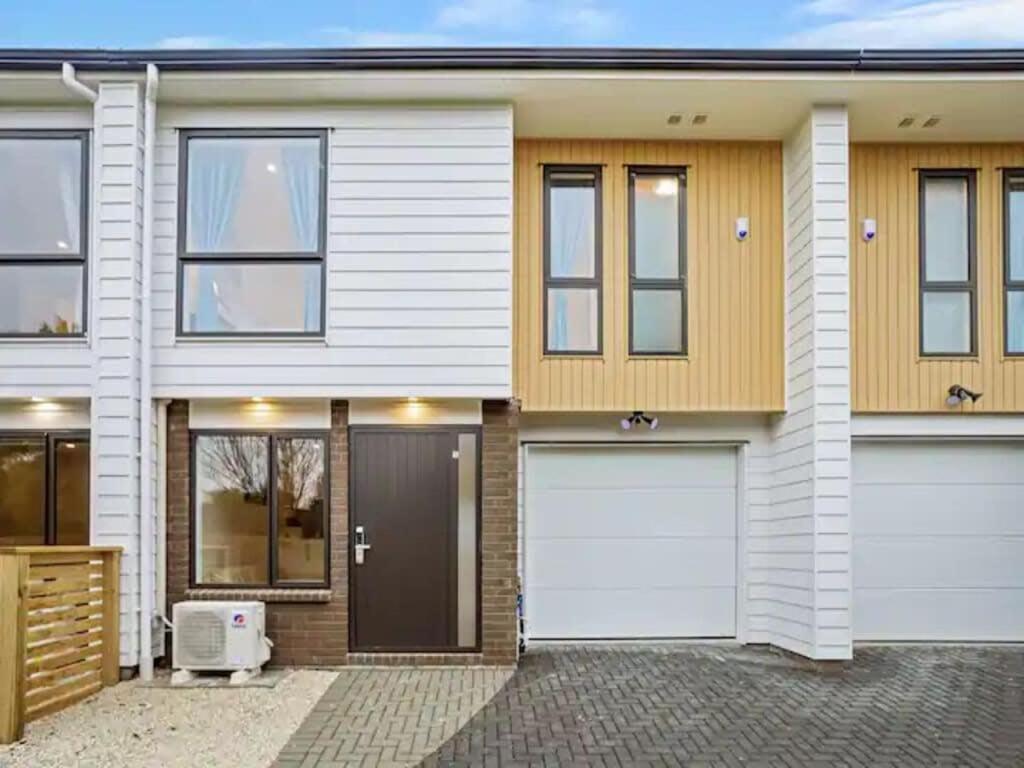 Stunning Three Bedroom Townhouse With Free Parking Auckland Exterior photo